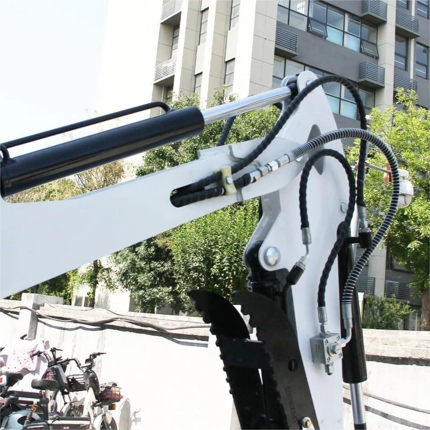 Yuntu Rapid Drive 1.2 Ton Mini Excavator Review: Worth Buying? 2 Yuntu Rapid Drive 1.2 ton mini excavator review — features that matter in real use