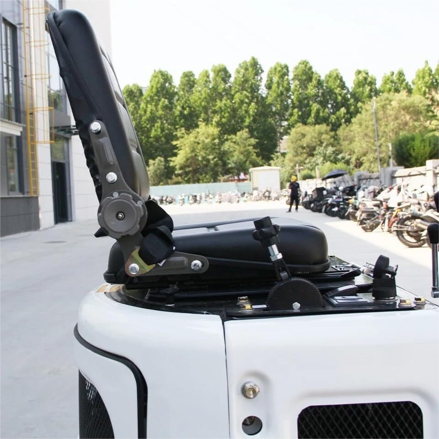 Yuntu Rapid Drive 1.2 Ton Mini Excavator Review: Worth Buying? 3 Yuntu Rapid Drive 1.2 ton mini excavator review — week-by-week testing diary